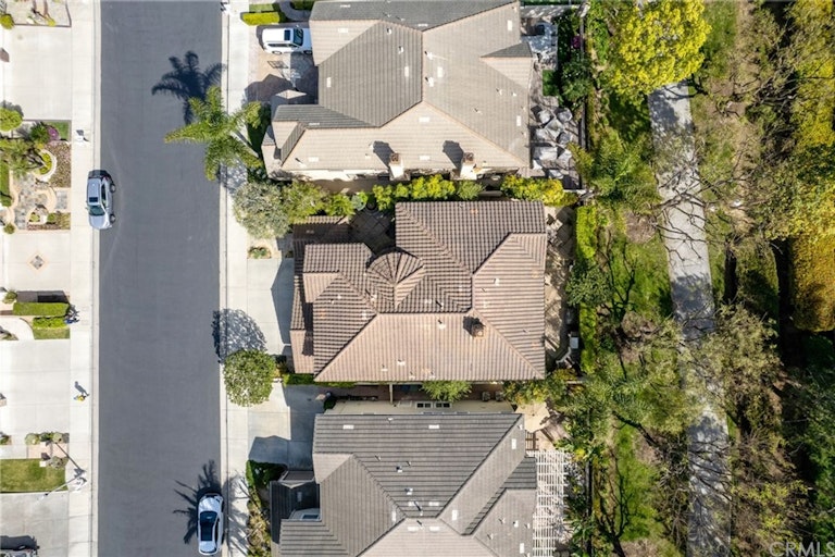 Photo 8 of 72 - 18692 Calera Ln, Huntington Beach, CA 92648
