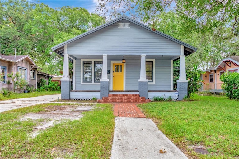 Photo 1 of 29 - 4913 N Suwanee Ave, Tampa, FL 33603