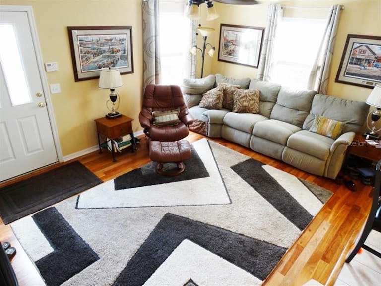 Photo 10 of 21 - 1031 Old Blush Rd, Kissimmee, FL 34747