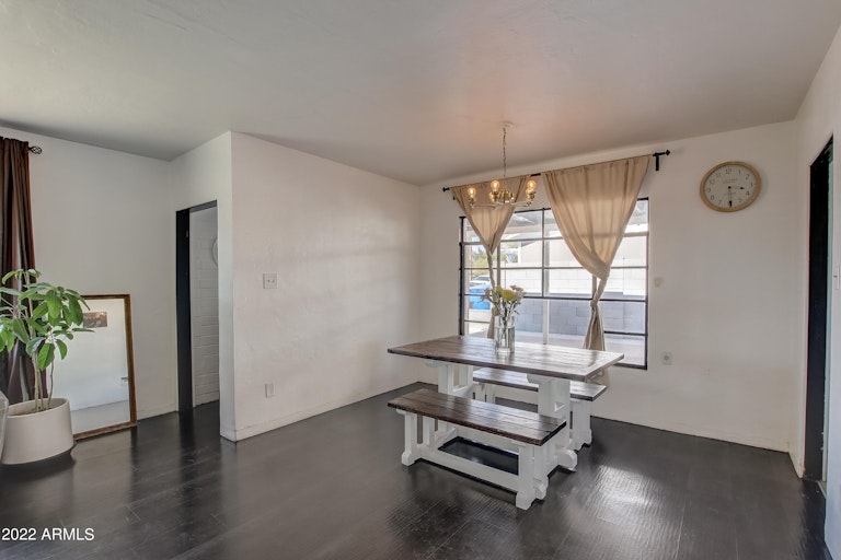 Photo 13 of 26 - 1917 E Mitchell Dr, Phoenix, AZ 85016