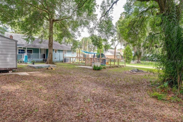 Photo 21 of 30 - 1802 Lenna Ave, Seffner, FL 33584