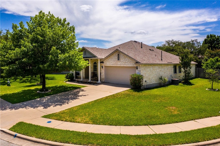 Photo 2 of 33 - 3216 Winding River Trl, Round Rock, TX 78681