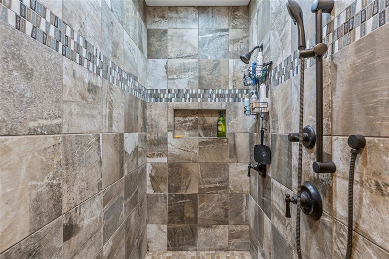 Photo 20 of 31 - 4367 Lake Shore Dr, McKinney, TX 75071