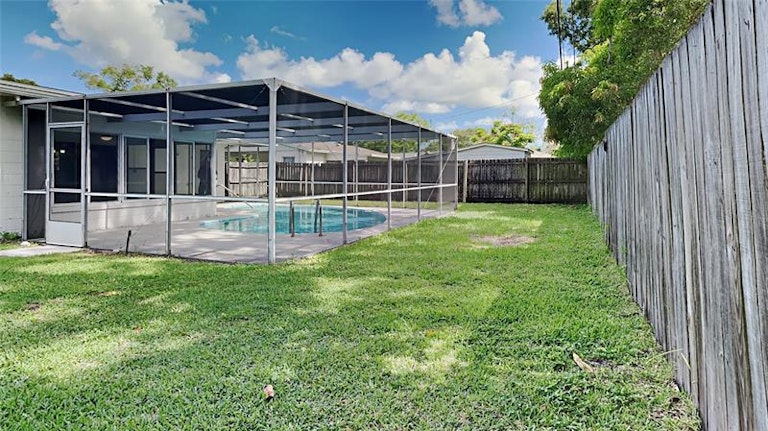 Photo 20 of 21 - 6388 20th St N, Saint Petersburg, FL 33702
