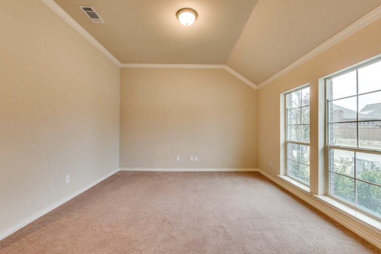 Photo 8 of 28 - 13801 Bluebell Dr, Little Elm, TX 75068