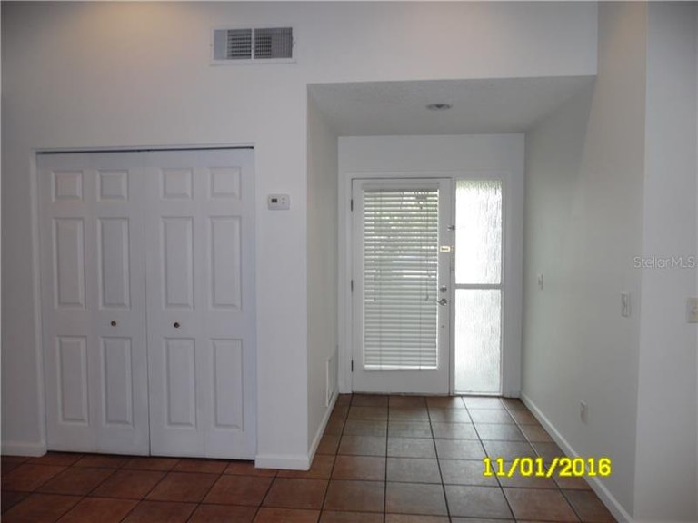 Photo 2 of 18 - 506 Wavecrest Dr, Orlando, FL 32807