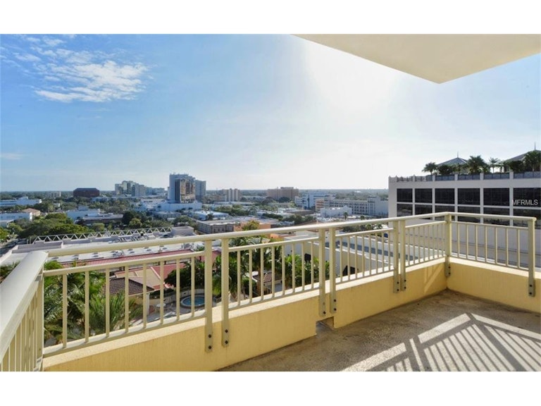 Photo 18 of 25 - 100 Central Ave Unit K1017, Sarasota, FL 34236