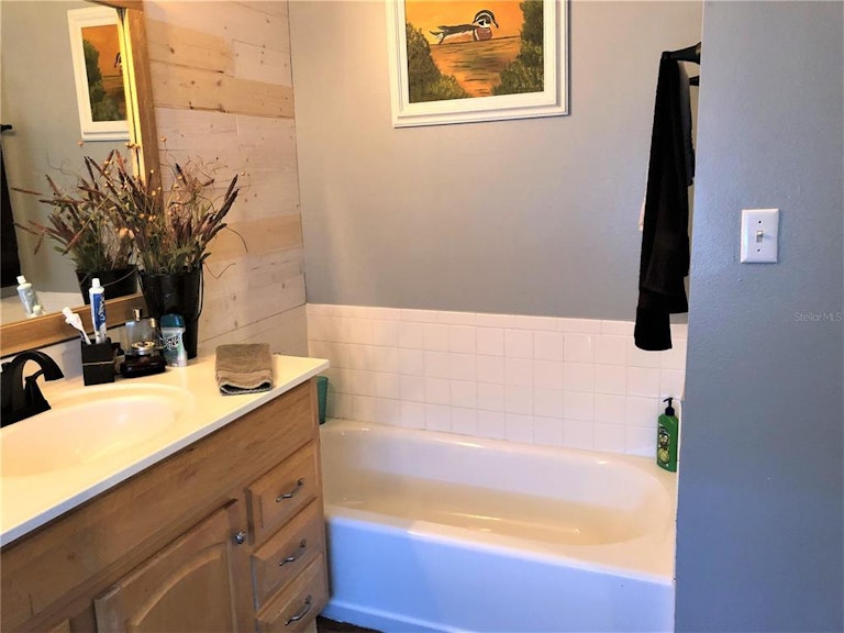 Photo 26 of 38 - 738 W Hogle Ave, Deland, FL 32720