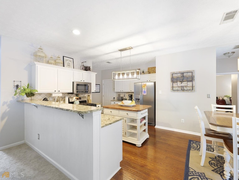 Photo 10 of 37 - 3235 Goldmist Dr, Buford, GA 30519