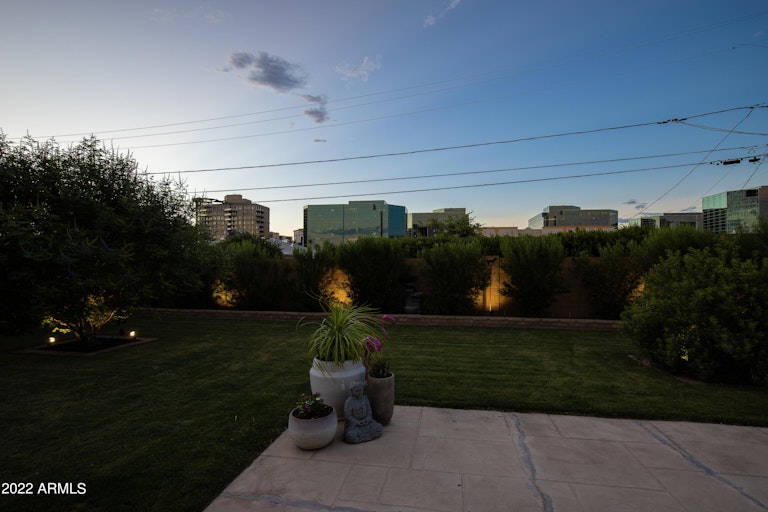 Photo 37 of 38 - 2452 E Highland Ave, Phoenix, AZ 85016