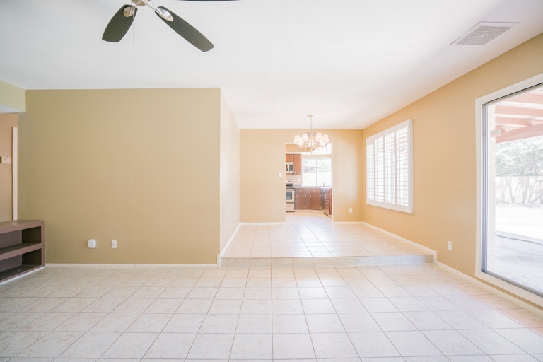 Photo 10 of 19 - 4931 W Mountain View Rd, Glendale, AZ 85302