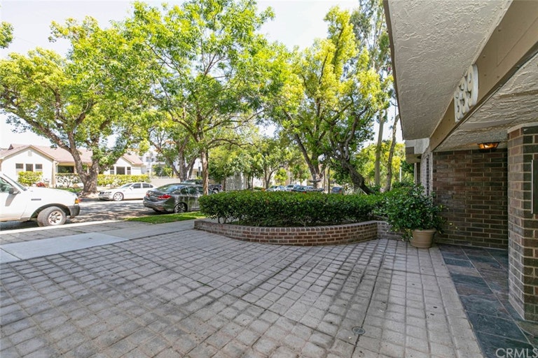 Photo 7 of 48 - 1339 N Columbus Ave, Glendale, CA 91202