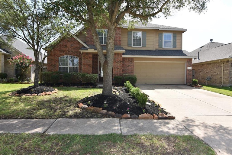 Photo 2 of 34 - 20010 Queens Oak Ct, Spring, TX 77379