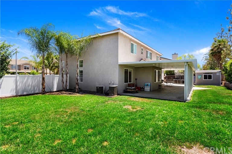 Photo 14 of 44 - 8215 Lantern Pl, Riverside, CA 92508