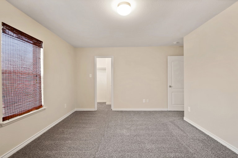 Photo 18 of 27 - 107 Southwestern Dr, Forney, TX 75126