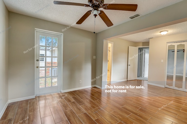 Photo 43 of 44 - 574 Valbon St, Orange Park, FL 32073