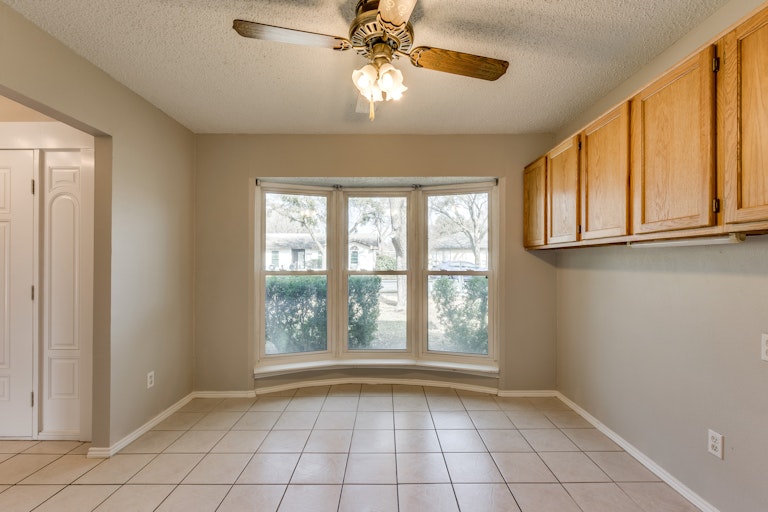 Photo 16 of 30 - 3902 Cedar Creek Dr, Garland, TX 75043