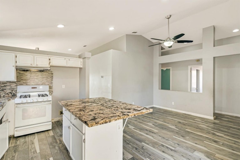 Photo 19 of 40 - 10536 Ragtime Cir, Rancho Cordova, CA 95670