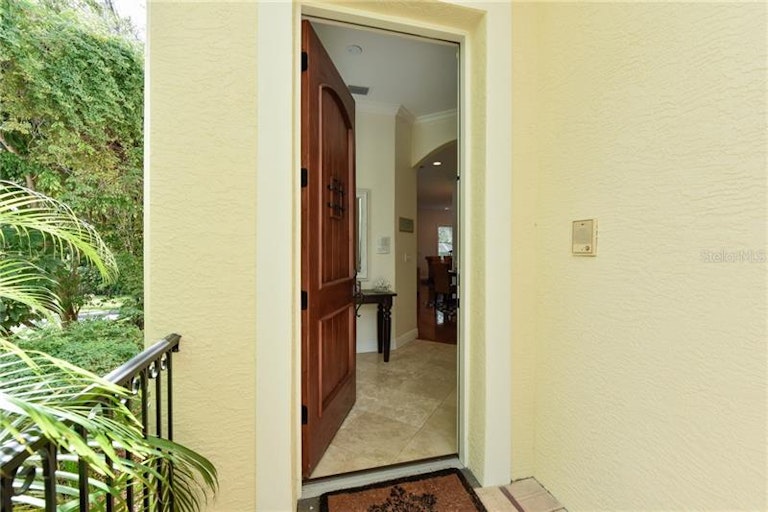 Photo 2 of 25 - 320 Faubel St, Sarasota, FL 34242