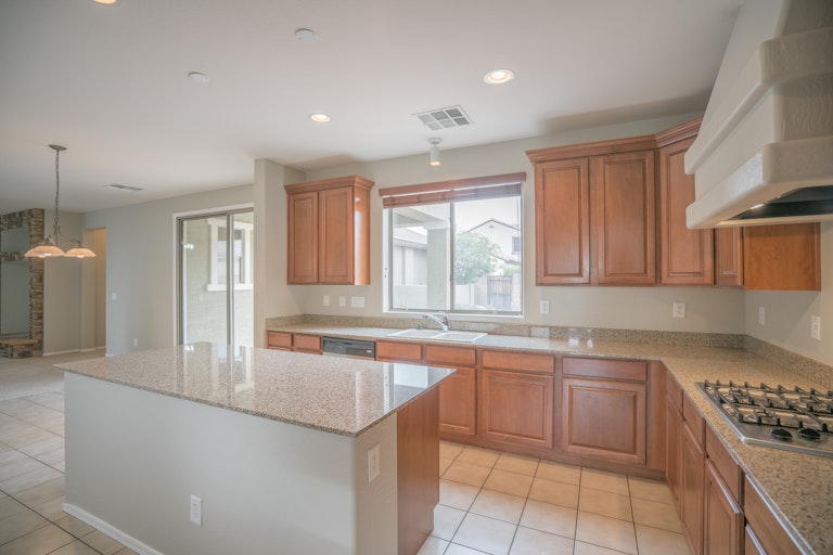 Photo 8 of 42 - 1948 S Sunnyvale Ave, Gilbert, AZ 85295