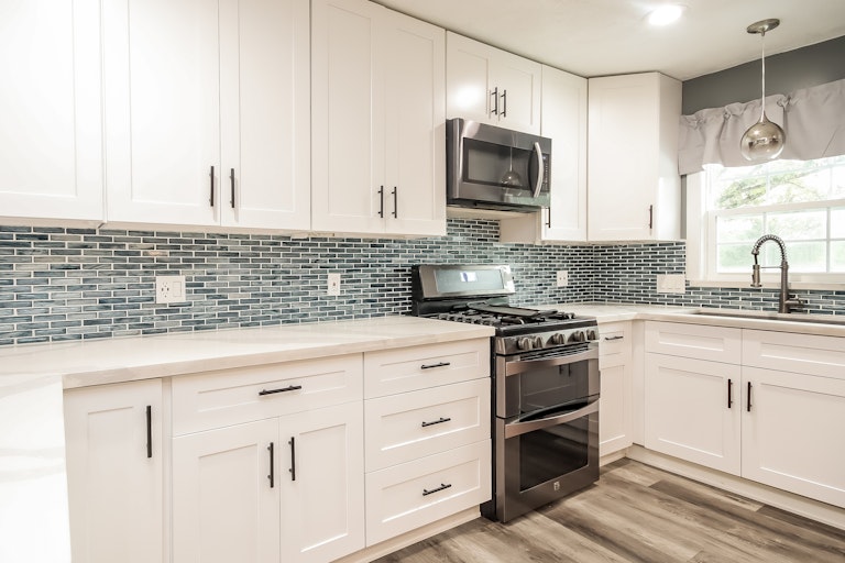 Photo 17 of 27 - 448 Gleneagles Dr, Friendswood, TX 77546