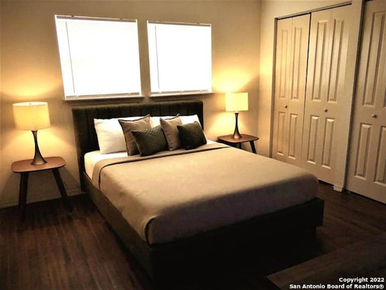 Photo 11 of 19 - 1230 Longmont St, San Antonio, TX 78245
