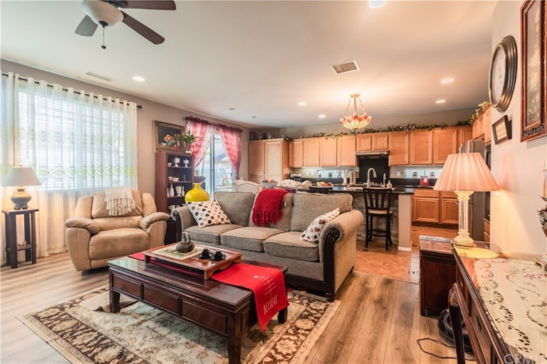 Photo 13 of 48 - 7931 Barnstormer Ct, Chino, CA 91708
