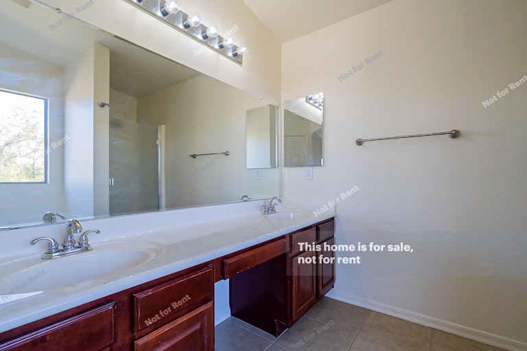 Photo 23 of 33 - 656 E Black Diamond Dr, Casa Grande, AZ 85122