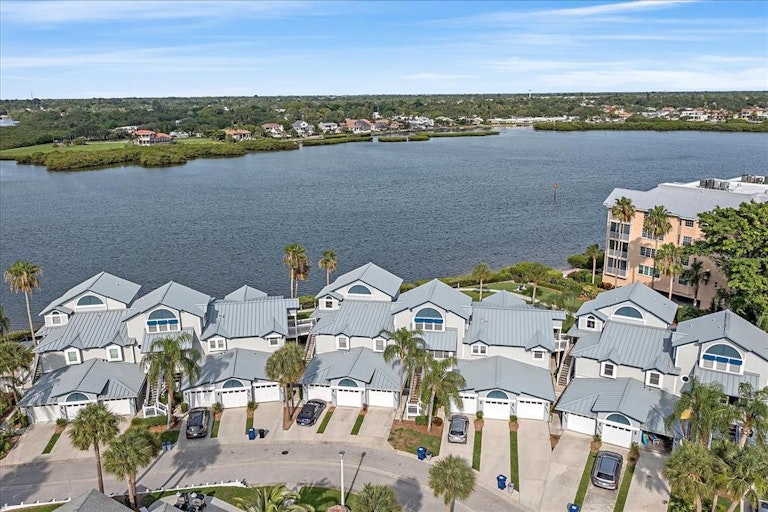 Photo 30 of 44 - 1360 Siesta Bayside Dr #1360-D, Sarasota, FL 34242