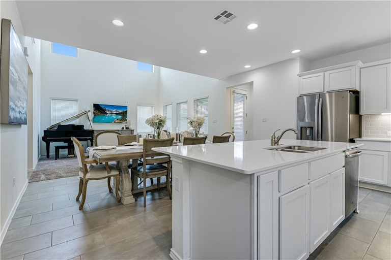 Photo 9 of 34 - 2316 Ringstaff Rd, Leander, TX 78641