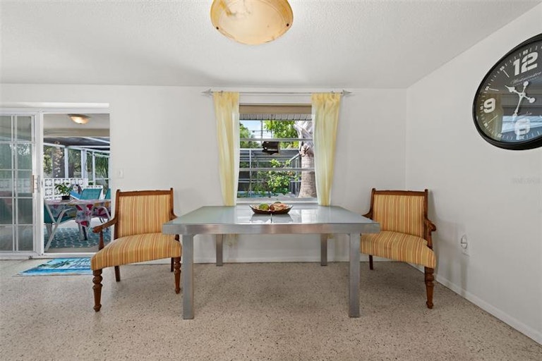 Photo 18 of 41 - 2331 Terry Ln, Sarasota, FL 34231