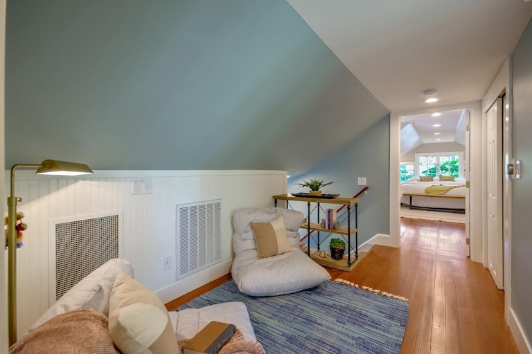 Photo 22 of 47 - 2401 U St, Sacramento, CA 95818