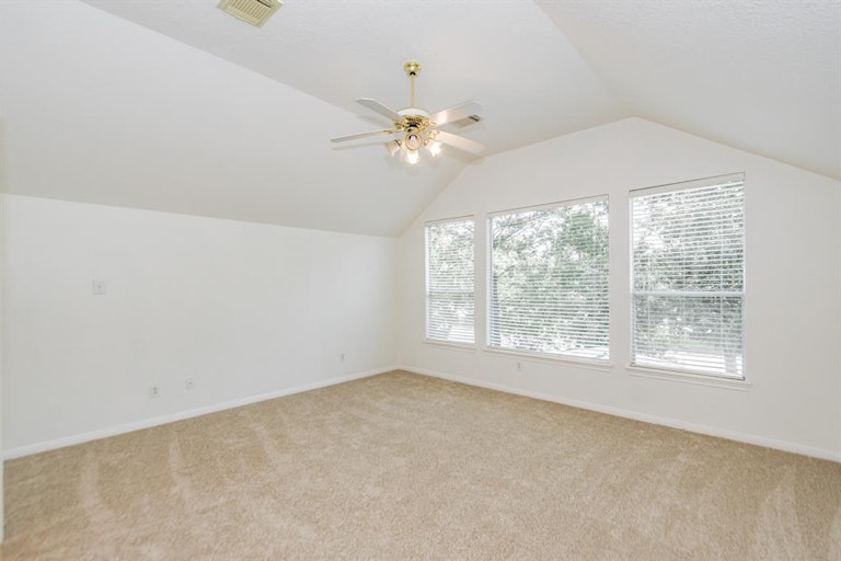 Photo 23 of 37 - 13106 Ryaneagles Dr, Houston, TX 77044