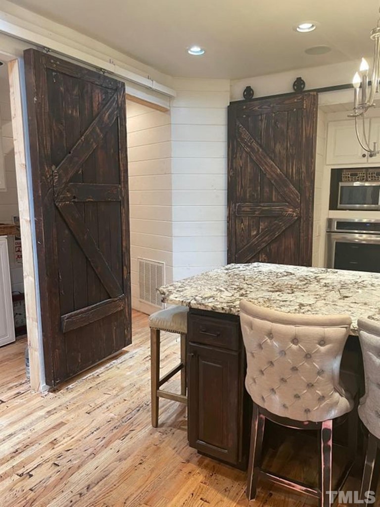 Photo 17 of 49 - 1204 Queensferry Rd, Cary, NC 27511