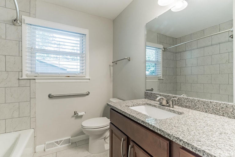Photo 23 of 30 - 5313 Old Forge Cir, Raleigh, NC 27609