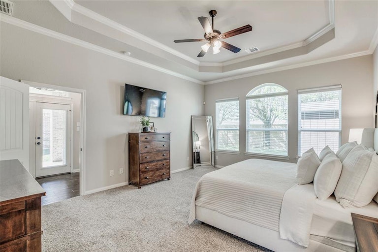 Photo 19 of 34 - 9315 Mystic Falls Ln, Humble, TX 77396