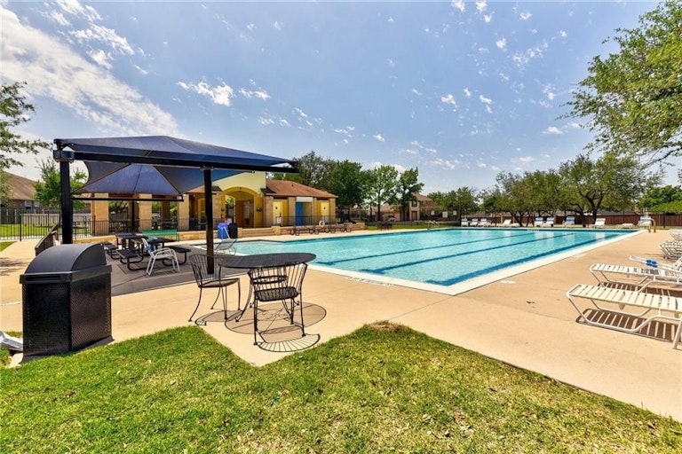 Photo 35 of 37 - 414 Las Colinas Dr, Leander, TX 78641