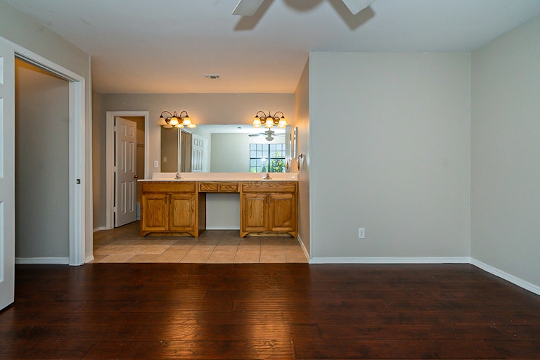 Photo 15 of 18 - 5605 Baker Dr, The Colony, TX 75056