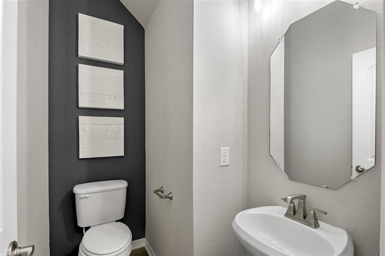 Photo 6 of 24 - 2830 Scanlan Mdw, Missouri City, TX 77459