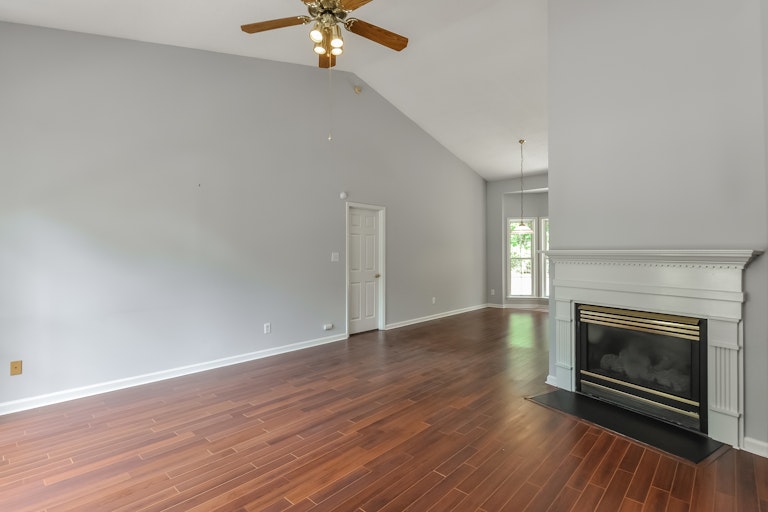 Photo 6 of 25 - 5209 Pronghorn Ln, Raleigh, NC 27610