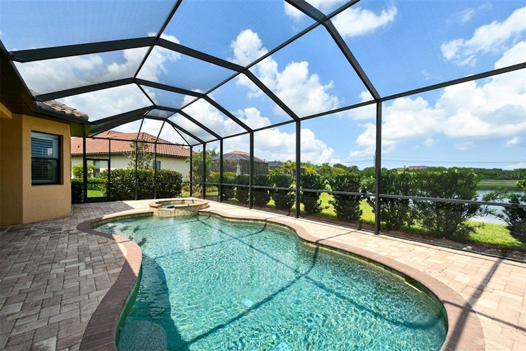 Photo 40 of 94 - 704 Moorings Way, Bradenton, FL 34212