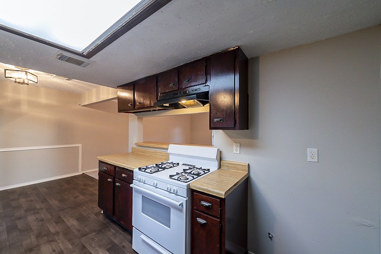 Photo 12 of 33 - 3303 Crossman St, Porter, TX 77365