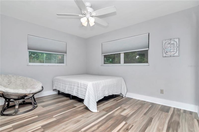 Photo 30 of 42 - 4301 Birch St NE, Saint Petersburg, FL 33703