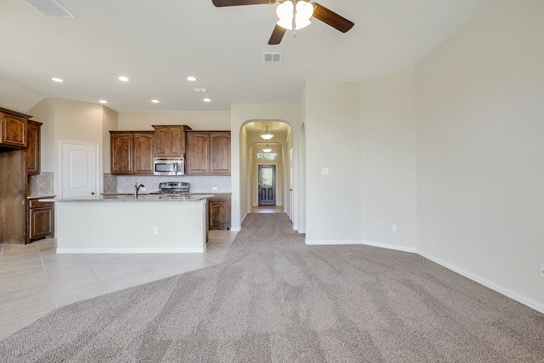 Photo 9 of 26 - 729 Seabourne Dr, Fort Worth, TX 76179