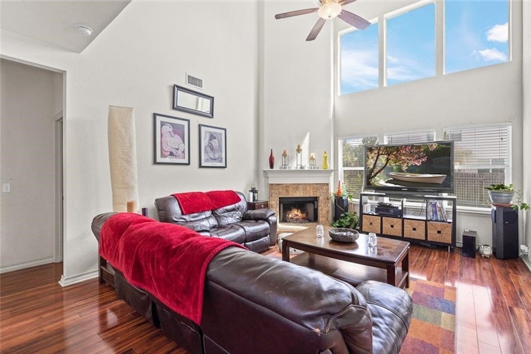 Photo 8 of 39 - 20801 Penny Royal Dr, Pflugerville, TX 78660