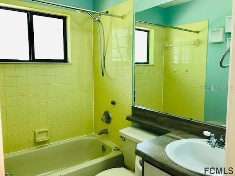 Photo 18 of 26 - 43 Bayside Dr, Palm Coast, FL 32137