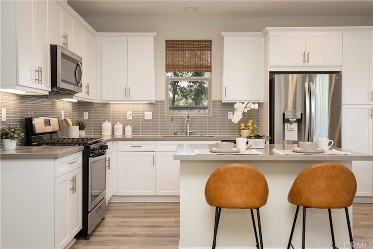 Photo 11 of 75 - 131 Alienta Ln, Rancho Mission Viejo, CA 92694