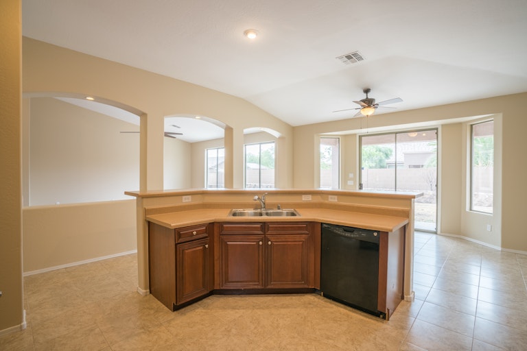 Photo 12 of 32 - 15637 W Yucatan Dr, Surprise, AZ 85379