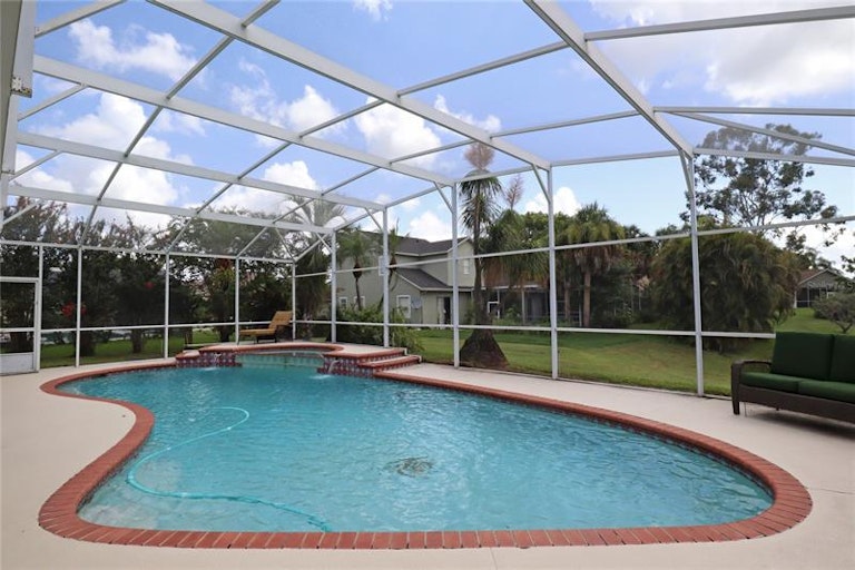 Photo 20 of 32 - 3943 Ocita Dr, Orlando, FL 32837