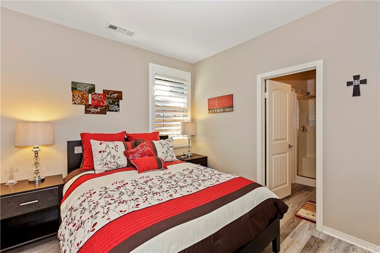 Photo 20 of 50 - 5120 Armendarez Ln, Fontana, CA 92336